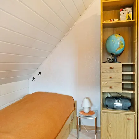 Charming Attic Retreat, Cleaning Included Apartment