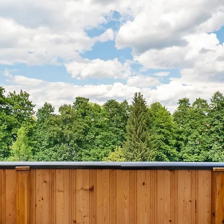 Charming Attic Retreat, Cleaning Included * Pöhla