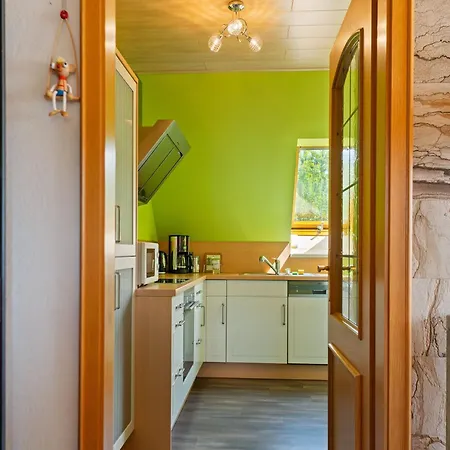 Charming Attic Retreat, Cleaning Included Pöhla