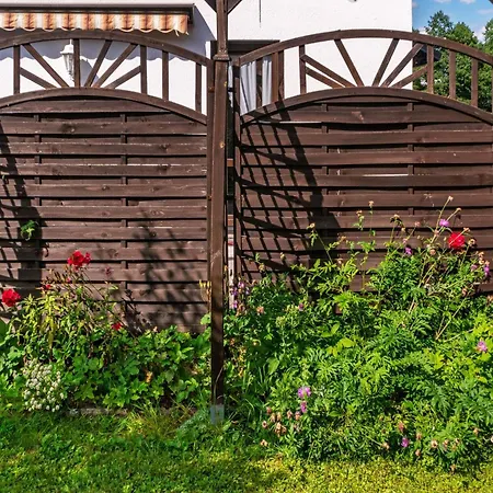 Charming Attic Retreat, Cleaning Included * Pöhla