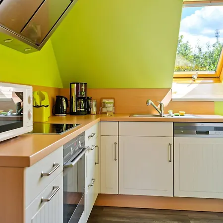 Charming Attic Retreat, Cleaning Included Pöhla